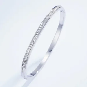 Armbånd med rustfrie stener | Elegant og tidløst smykke