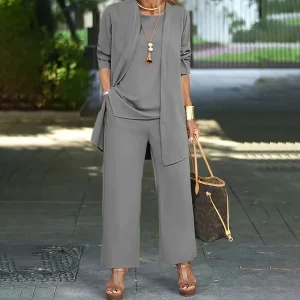 👗 50% RABATT! Elegant 3-delt Relaxed Fit-Sett for Kvinner – Moderne & Minimalistisk Design! ✨ Mykt & Pustende Stoff – Perfekt for Overgangen Mellom Årstidene. 🎨 6 Stilige Farger – Størrelser S-2XL.